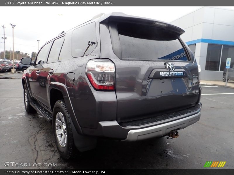 Magnetic Gray Metallic / Black 2016 Toyota 4Runner Trail 4x4