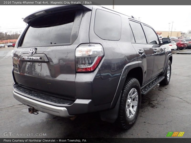 Magnetic Gray Metallic / Black 2016 Toyota 4Runner Trail 4x4