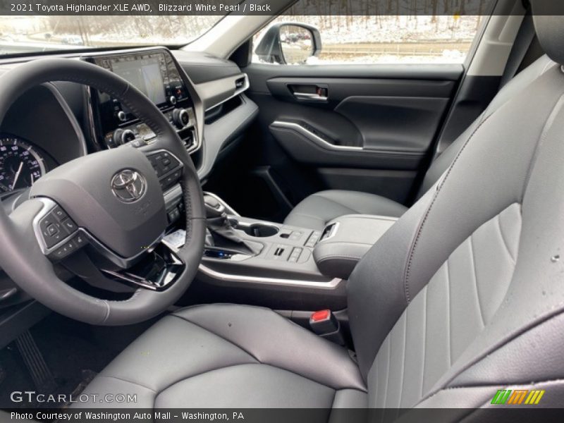 Blizzard White Pearl / Black 2021 Toyota Highlander XLE AWD