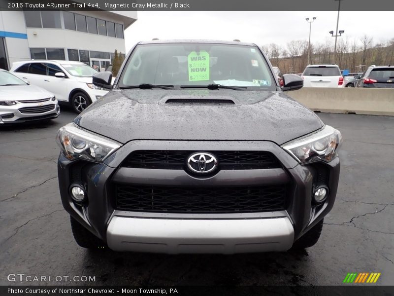 Magnetic Gray Metallic / Black 2016 Toyota 4Runner Trail 4x4