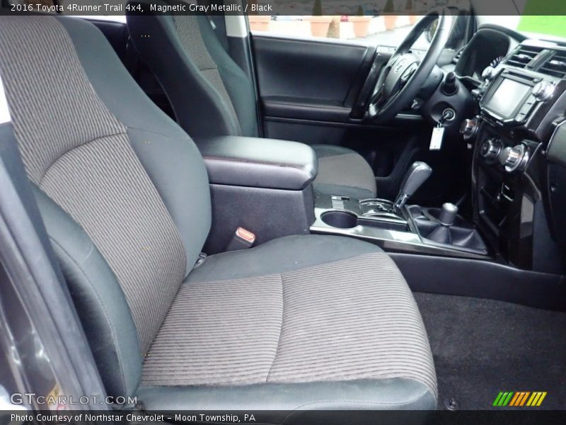 Magnetic Gray Metallic / Black 2016 Toyota 4Runner Trail 4x4
