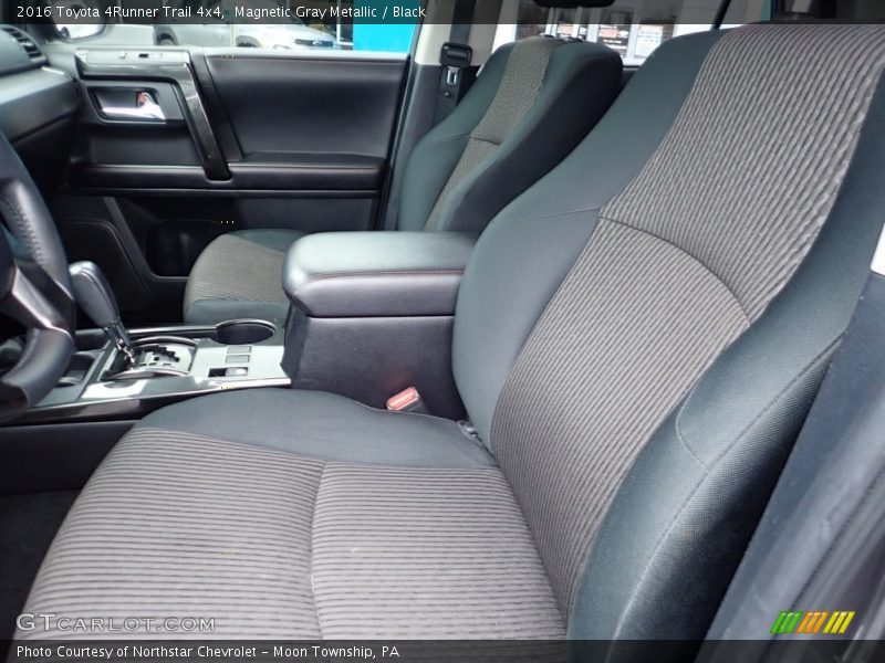 Magnetic Gray Metallic / Black 2016 Toyota 4Runner Trail 4x4