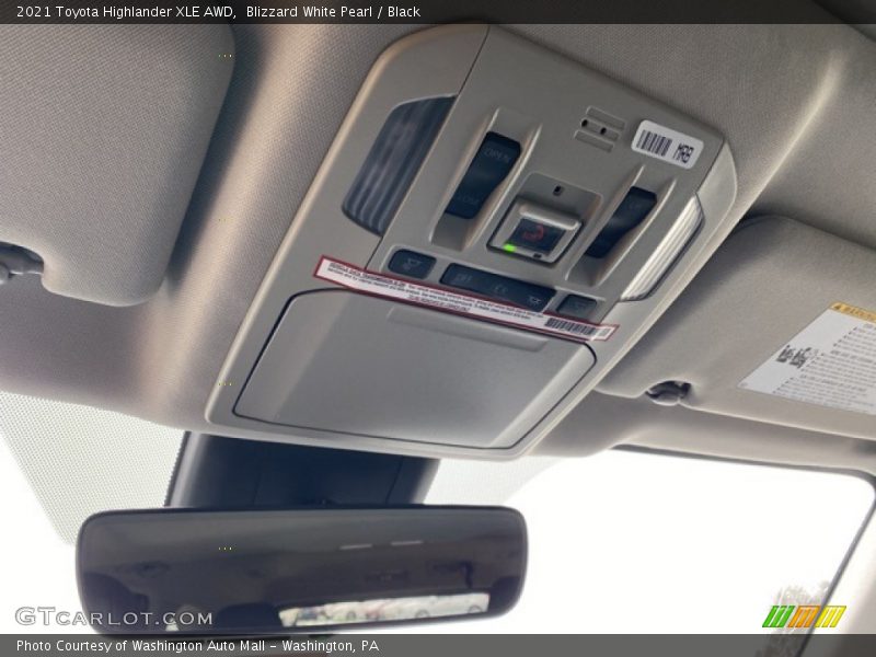Blizzard White Pearl / Black 2021 Toyota Highlander XLE AWD