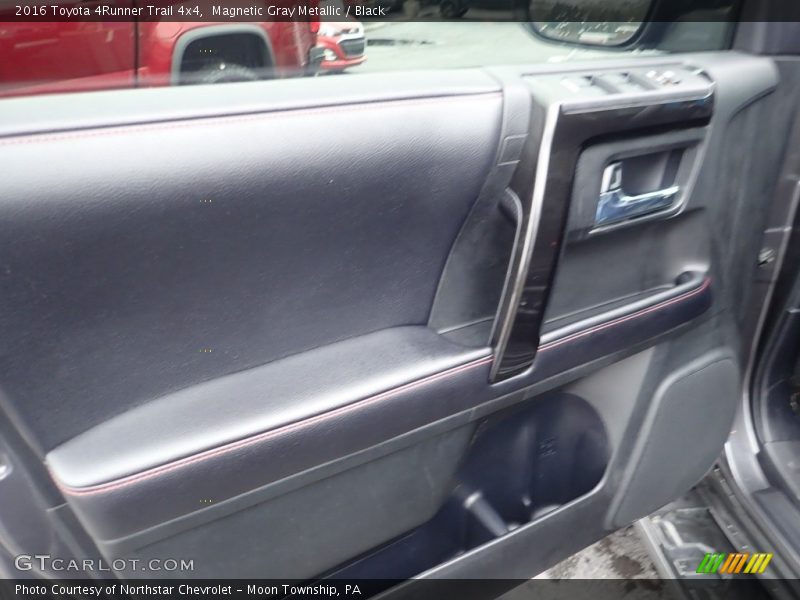 Magnetic Gray Metallic / Black 2016 Toyota 4Runner Trail 4x4