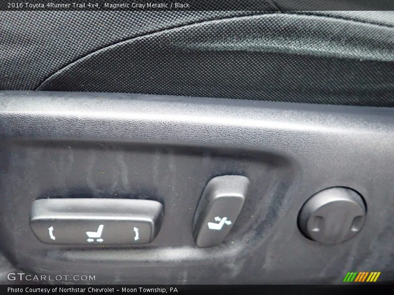 Magnetic Gray Metallic / Black 2016 Toyota 4Runner Trail 4x4