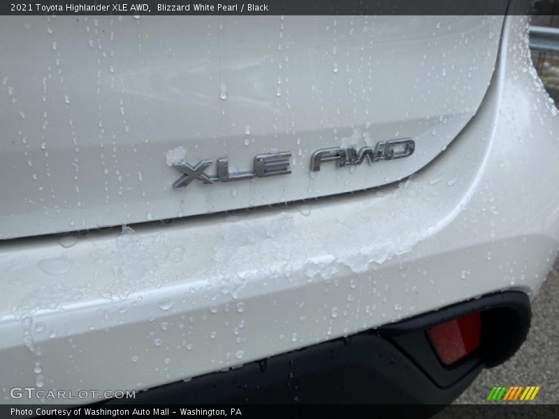 Blizzard White Pearl / Black 2021 Toyota Highlander XLE AWD