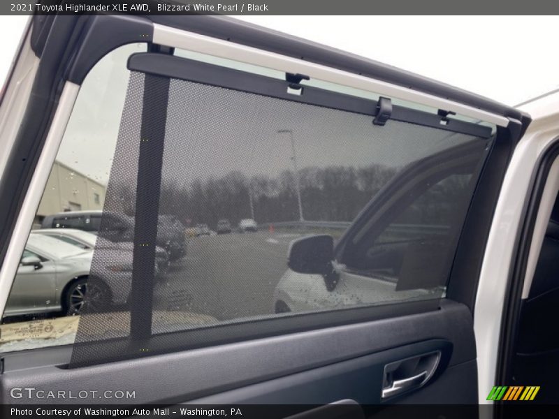 Blizzard White Pearl / Black 2021 Toyota Highlander XLE AWD