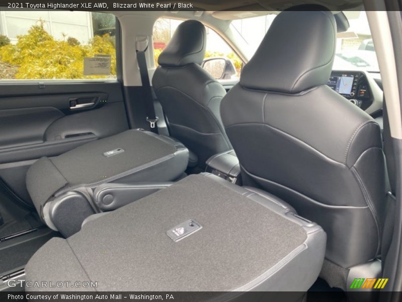 Blizzard White Pearl / Black 2021 Toyota Highlander XLE AWD