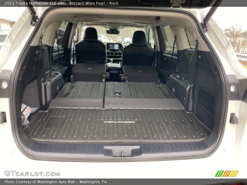 Blizzard White Pearl / Black 2021 Toyota Highlander XLE AWD