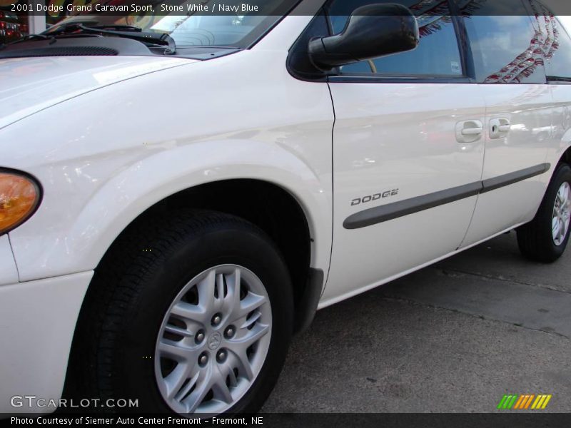 Stone White / Navy Blue 2001 Dodge Grand Caravan Sport