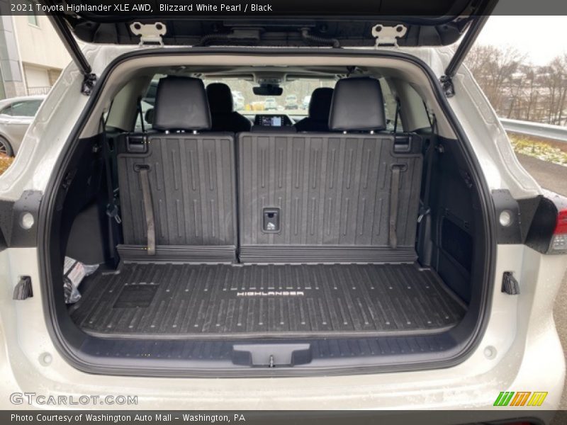 Blizzard White Pearl / Black 2021 Toyota Highlander XLE AWD
