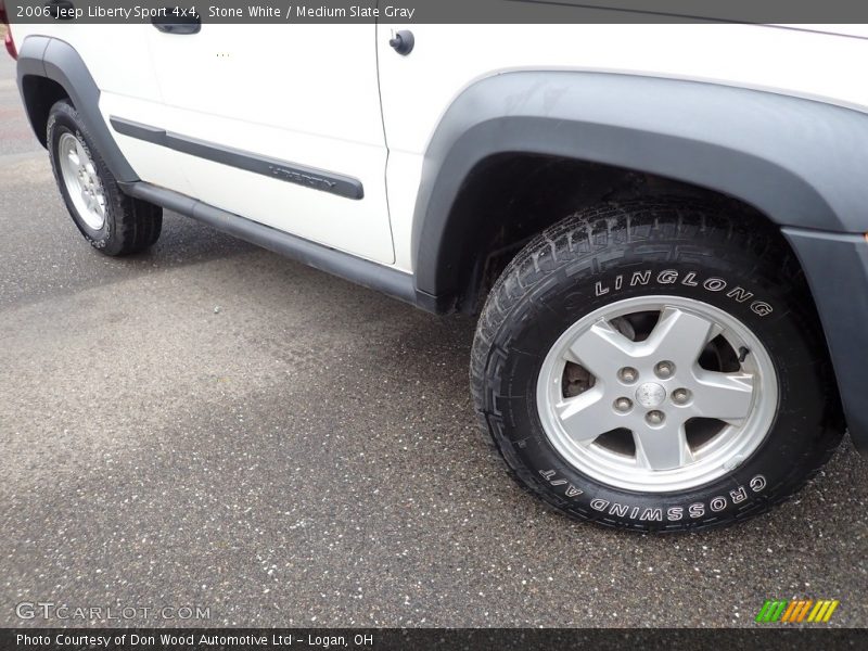 Stone White / Medium Slate Gray 2006 Jeep Liberty Sport 4x4