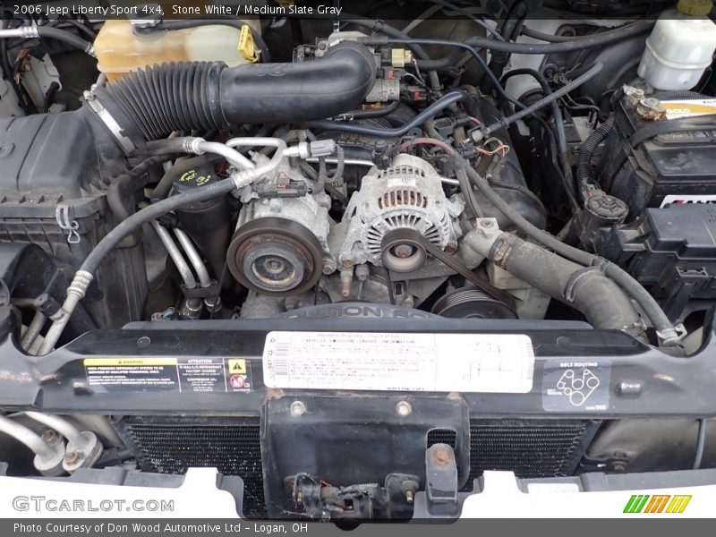 Stone White / Medium Slate Gray 2006 Jeep Liberty Sport 4x4