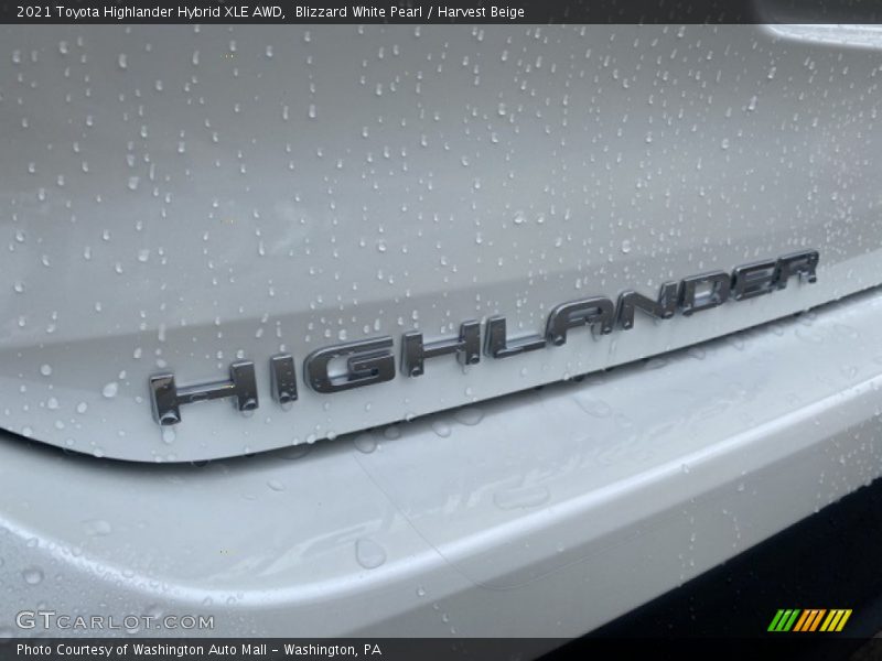 Blizzard White Pearl / Harvest Beige 2021 Toyota Highlander Hybrid XLE AWD