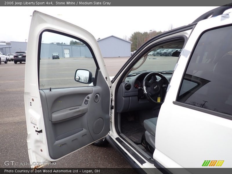 Stone White / Medium Slate Gray 2006 Jeep Liberty Sport 4x4