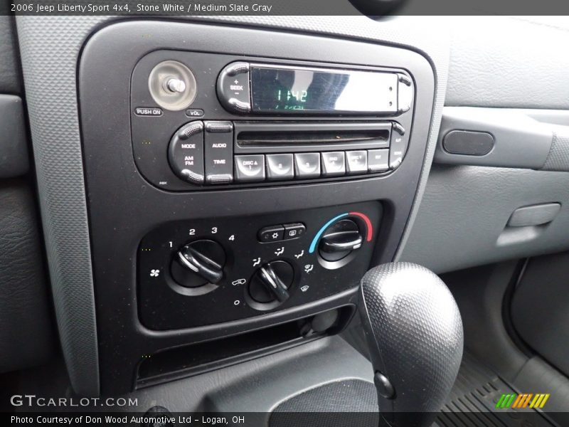 Stone White / Medium Slate Gray 2006 Jeep Liberty Sport 4x4