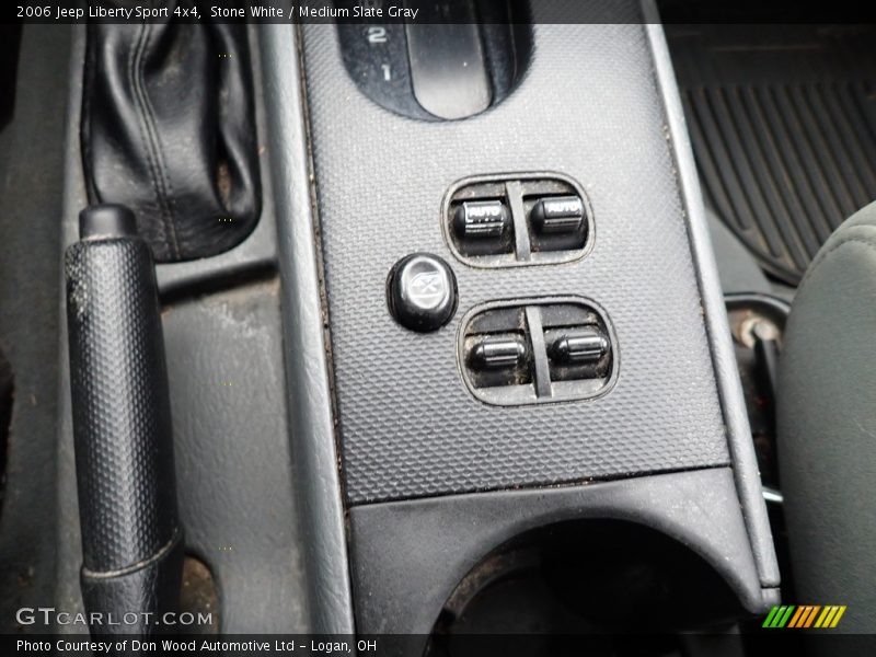 Stone White / Medium Slate Gray 2006 Jeep Liberty Sport 4x4