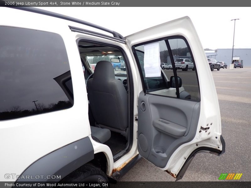 Stone White / Medium Slate Gray 2006 Jeep Liberty Sport 4x4