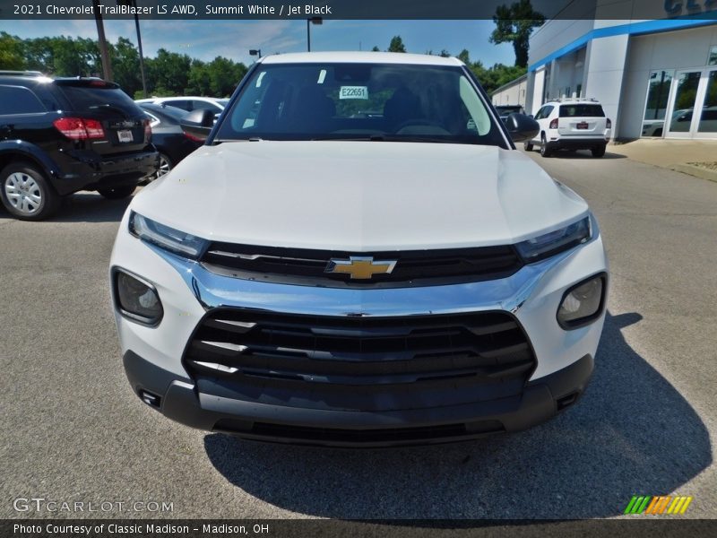 Summit White / Jet Black 2021 Chevrolet TrailBlazer LS AWD