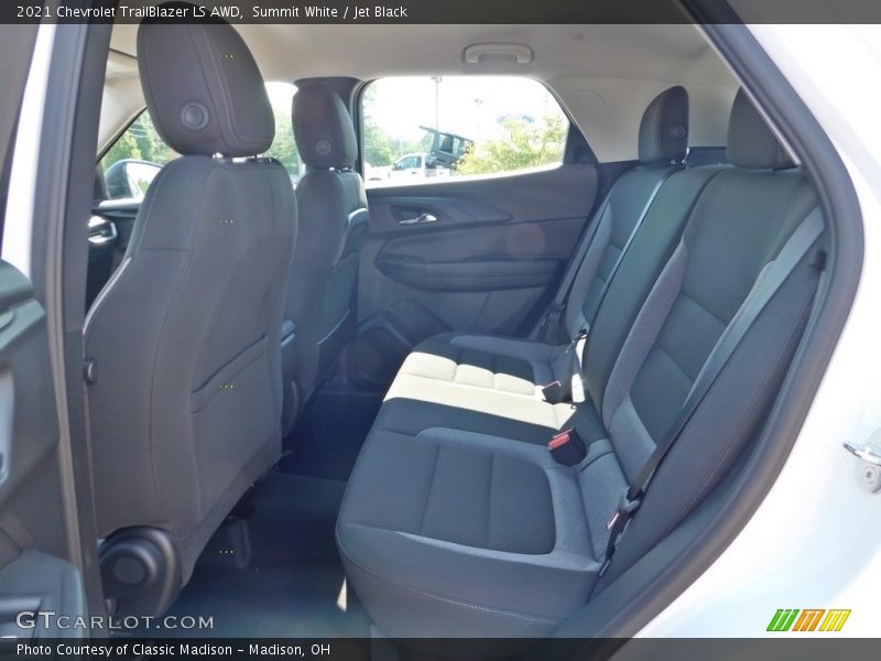 Summit White / Jet Black 2021 Chevrolet TrailBlazer LS AWD