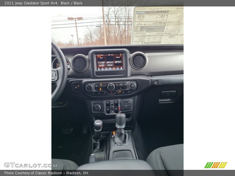 Black / Black 2021 Jeep Gladiator Sport 4x4
