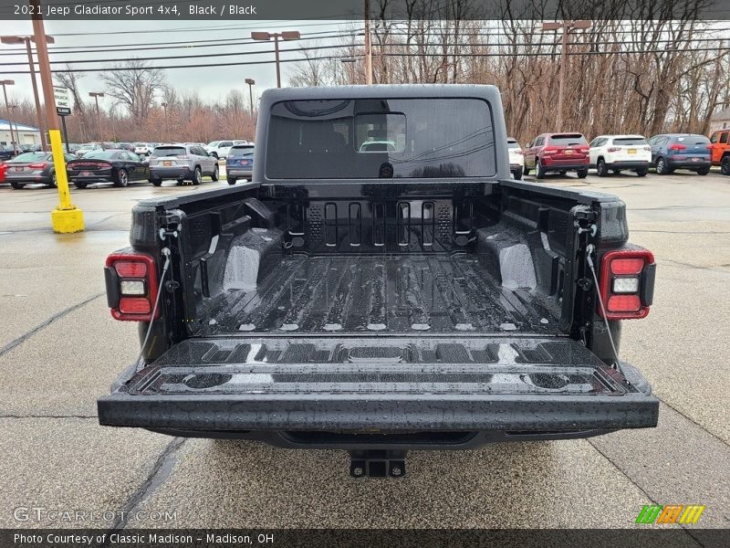 Black / Black 2021 Jeep Gladiator Sport 4x4