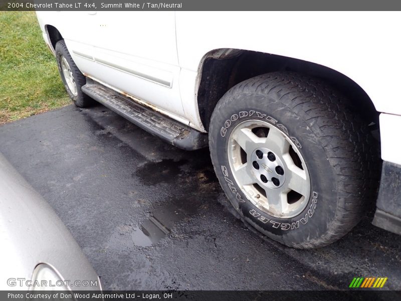 Summit White / Tan/Neutral 2004 Chevrolet Tahoe LT 4x4