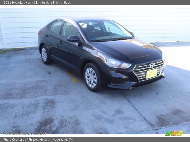Absolute Black / Black 2021 Hyundai Accent SE