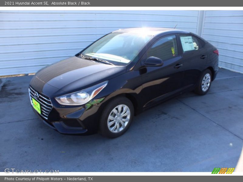 Absolute Black / Black 2021 Hyundai Accent SE