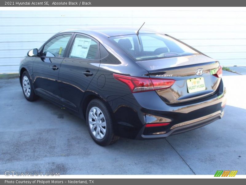Absolute Black / Black 2021 Hyundai Accent SE