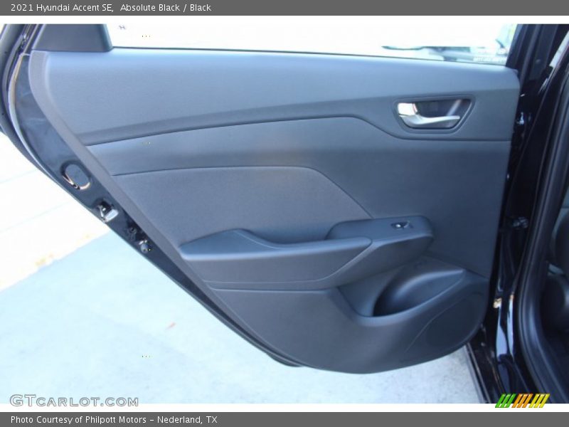 Absolute Black / Black 2021 Hyundai Accent SE