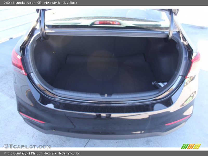 Absolute Black / Black 2021 Hyundai Accent SE