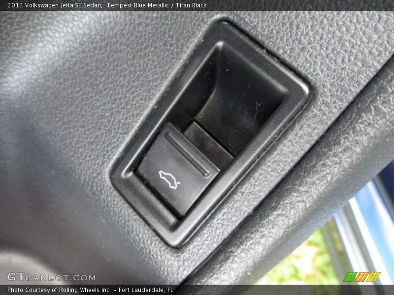 Tempest Blue Metallic / Titan Black 2012 Volkswagen Jetta SE Sedan