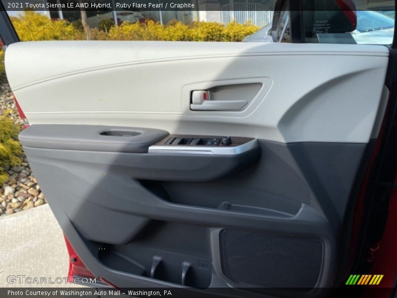Ruby Flare Pearl / Graphite 2021 Toyota Sienna LE AWD Hybrid