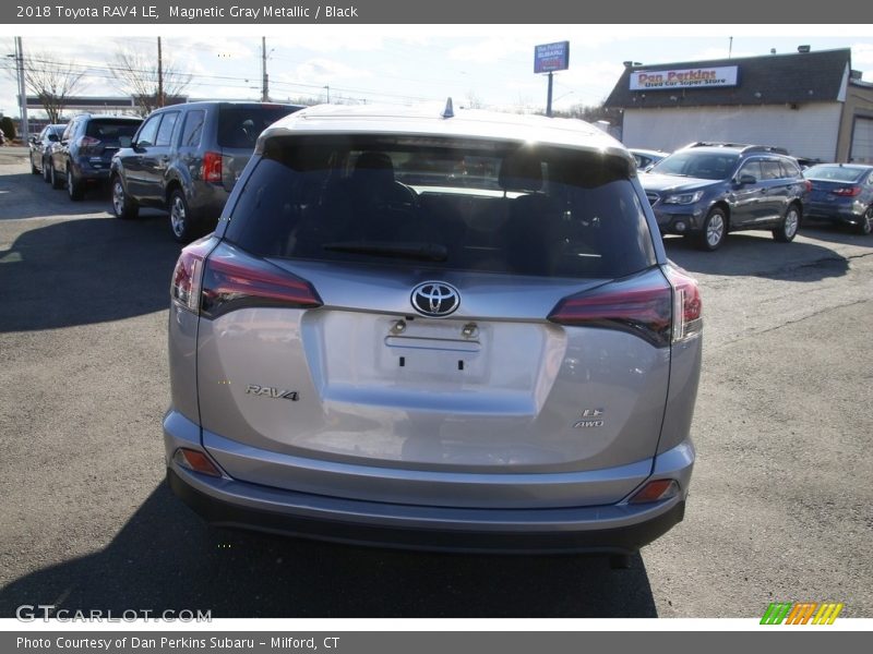 Magnetic Gray Metallic / Black 2018 Toyota RAV4 LE
