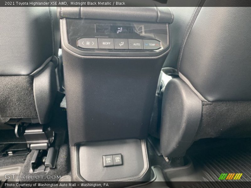 Midnight Black Metallic / Black 2021 Toyota Highlander XSE AWD
