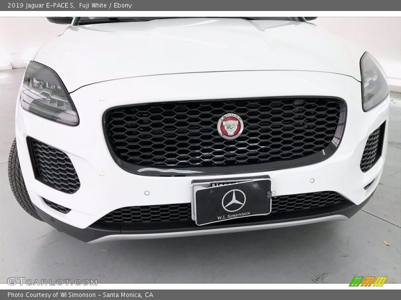 Fuji White / Ebony 2019 Jaguar E-PACE S
