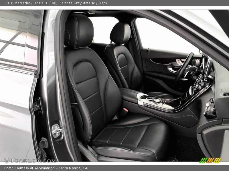 Selenite Grey Metallic / Black 2018 Mercedes-Benz GLC 300
