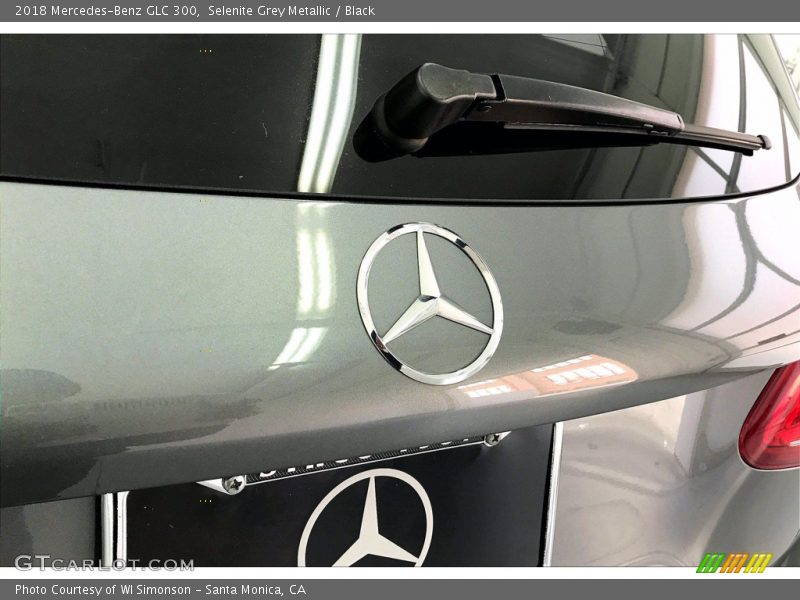 Selenite Grey Metallic / Black 2018 Mercedes-Benz GLC 300
