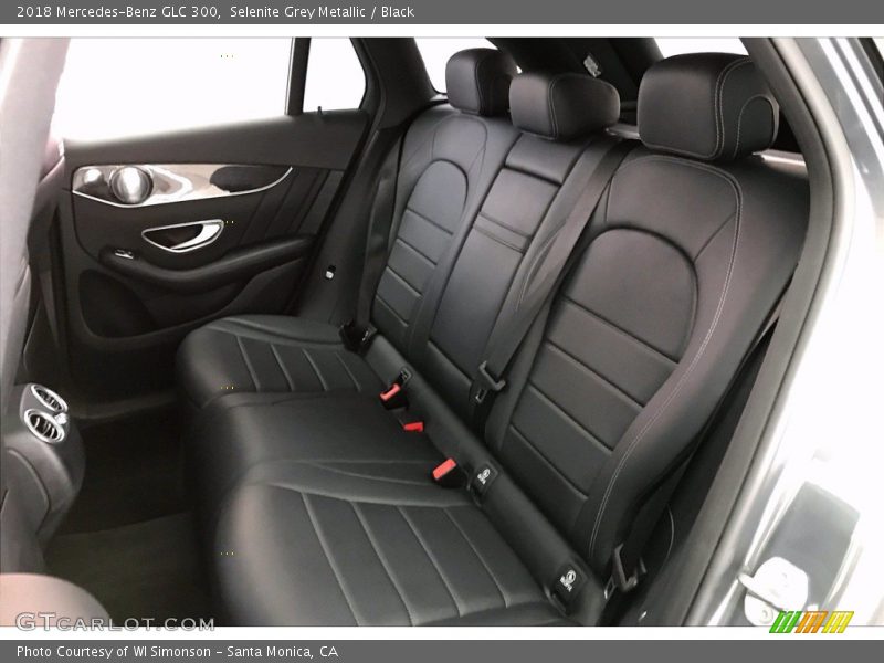 Selenite Grey Metallic / Black 2018 Mercedes-Benz GLC 300