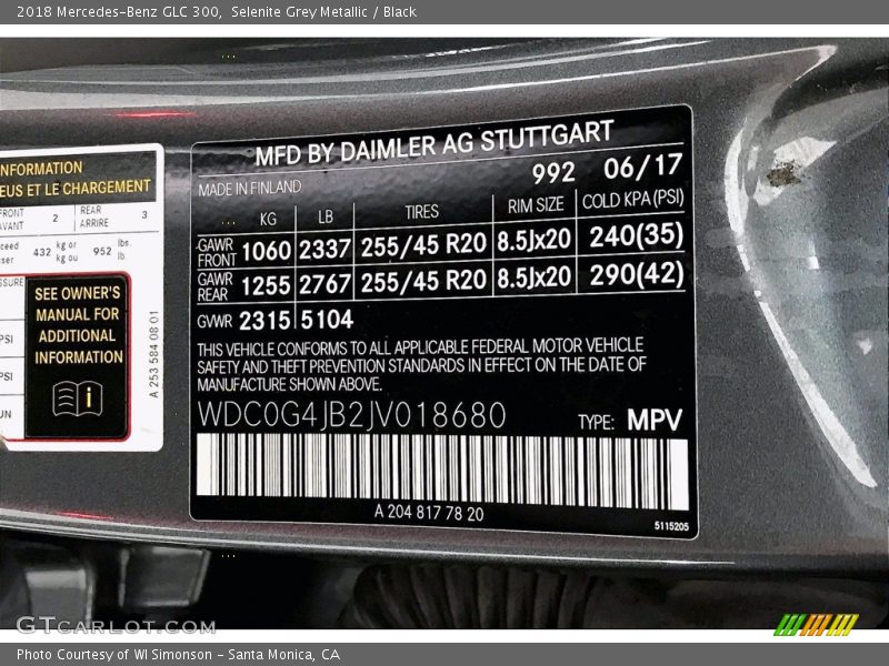 Selenite Grey Metallic / Black 2018 Mercedes-Benz GLC 300