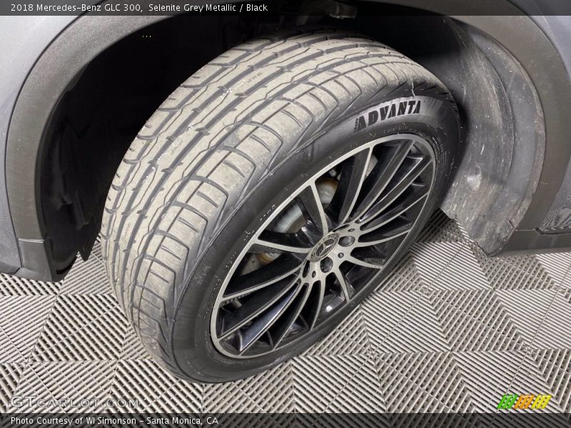 Selenite Grey Metallic / Black 2018 Mercedes-Benz GLC 300
