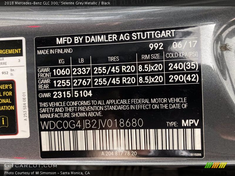 Selenite Grey Metallic / Black 2018 Mercedes-Benz GLC 300