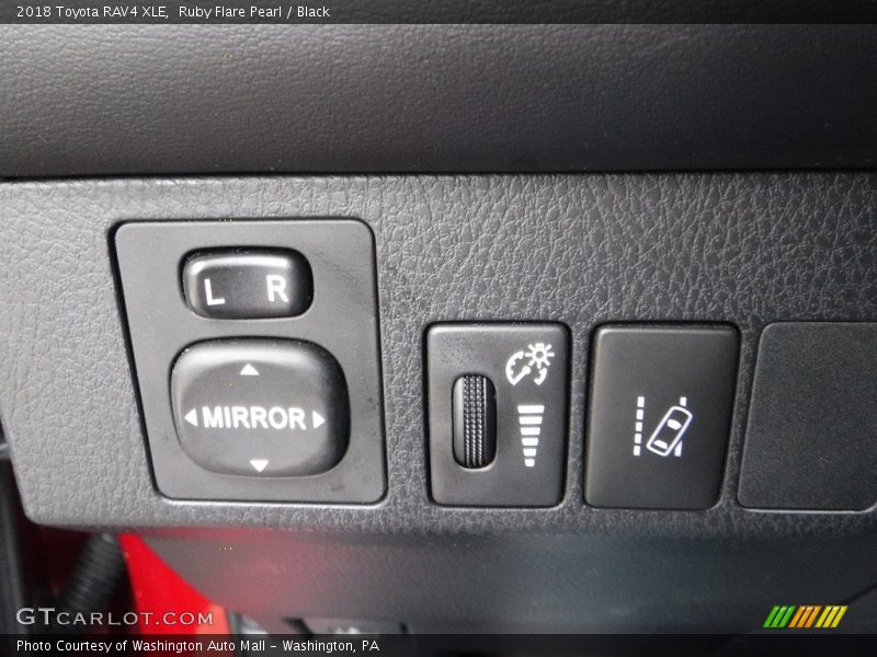 Ruby Flare Pearl / Black 2018 Toyota RAV4 XLE