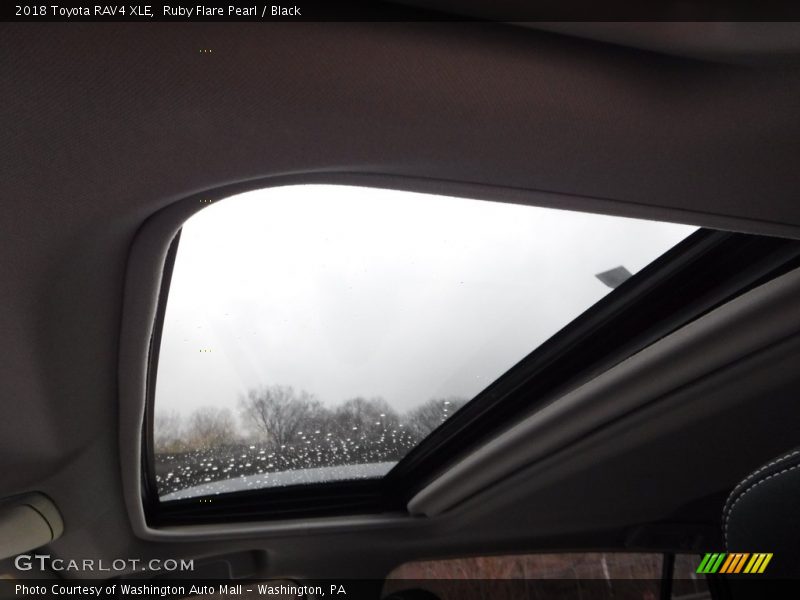 Ruby Flare Pearl / Black 2018 Toyota RAV4 XLE