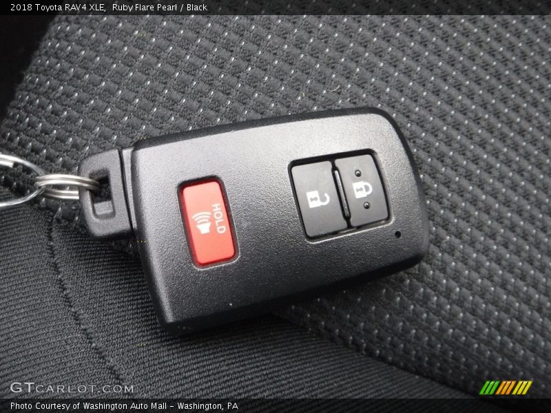 Ruby Flare Pearl / Black 2018 Toyota RAV4 XLE