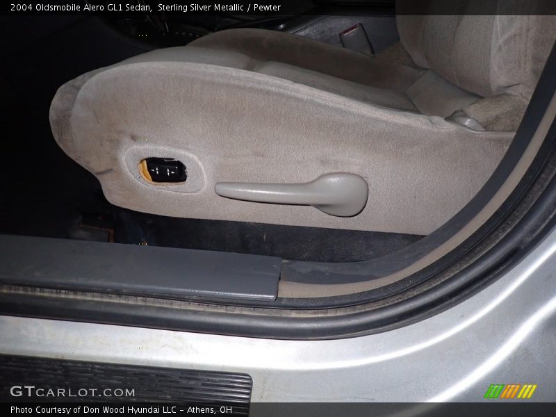 Sterling Silver Metallic / Pewter 2004 Oldsmobile Alero GL1 Sedan