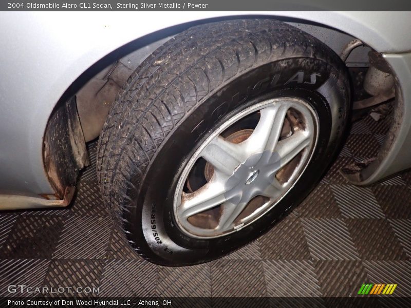 Sterling Silver Metallic / Pewter 2004 Oldsmobile Alero GL1 Sedan
