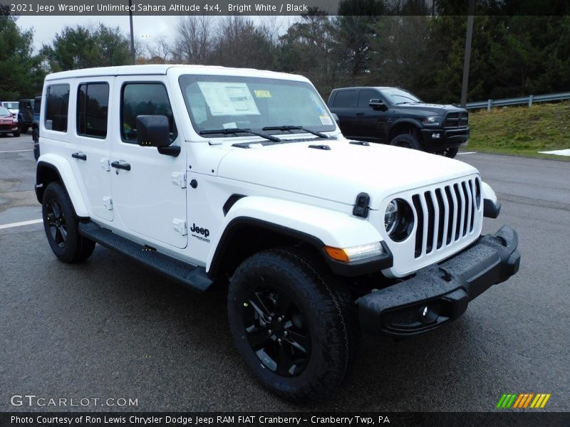 Bright White / Black 2021 Jeep Wrangler Unlimited Sahara Altitude 4x4