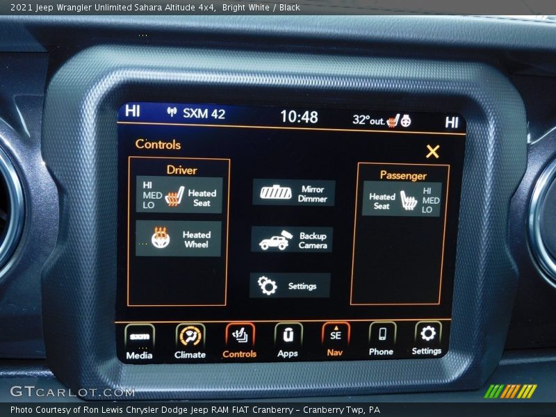 Bright White / Black 2021 Jeep Wrangler Unlimited Sahara Altitude 4x4